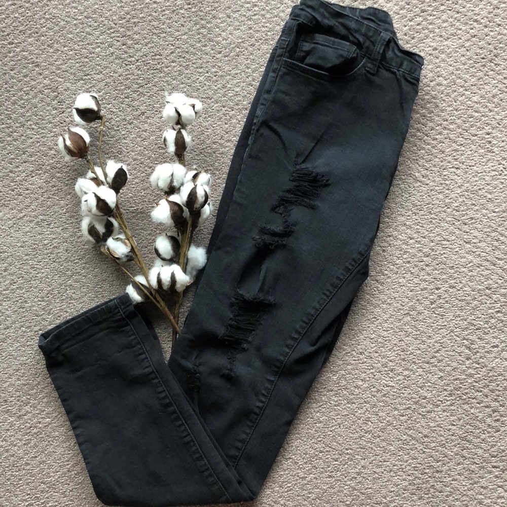 Fashion Nova Black High Rise Ripped Jeans